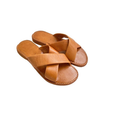 Zkřížené sandály z pravé...