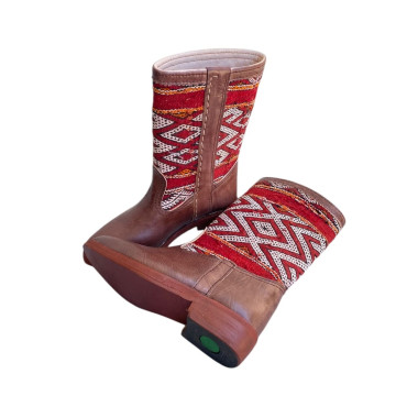 Bottes en Cuir Marron et Kilim – Confort et Design Authentique